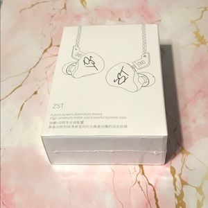 KZ ZST PRO Wired Earbuds - Noise-canceling
